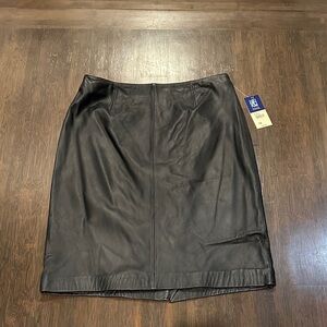 Hillard & Hanson Black Leather Pencil Skirt